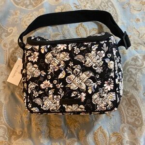 Vera Bradley iconic stay cooler in Holland garden
